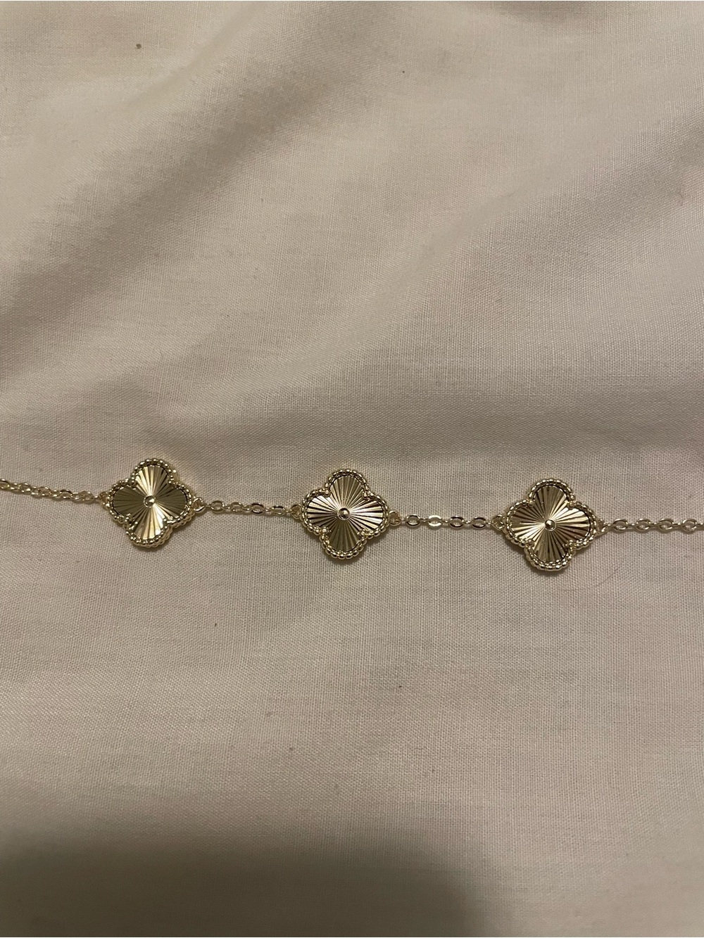 New - 14k gold plated finish Clover bracelet